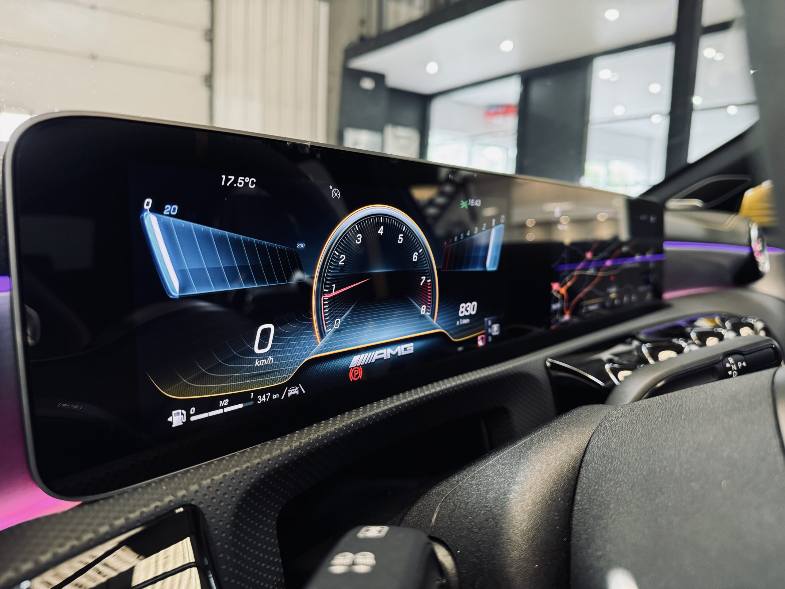 Mercedes-Benz A-klasse AMG 45 S 4MATIC+ | Yellow Edition |Panoramadak |Sfeerverlichting | Kuipstoelen| 421PK |