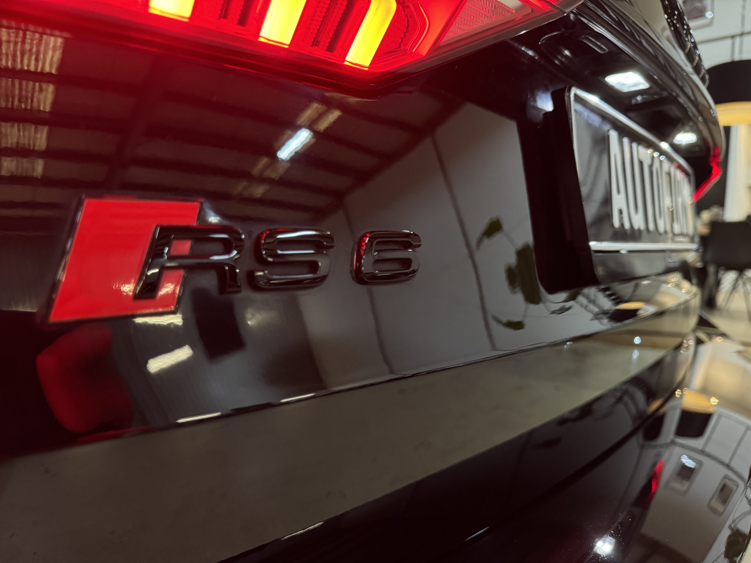 Audi A6 Avant RS 6|Keramisch|Panoramadak|Carbon Exterieur|600PK |