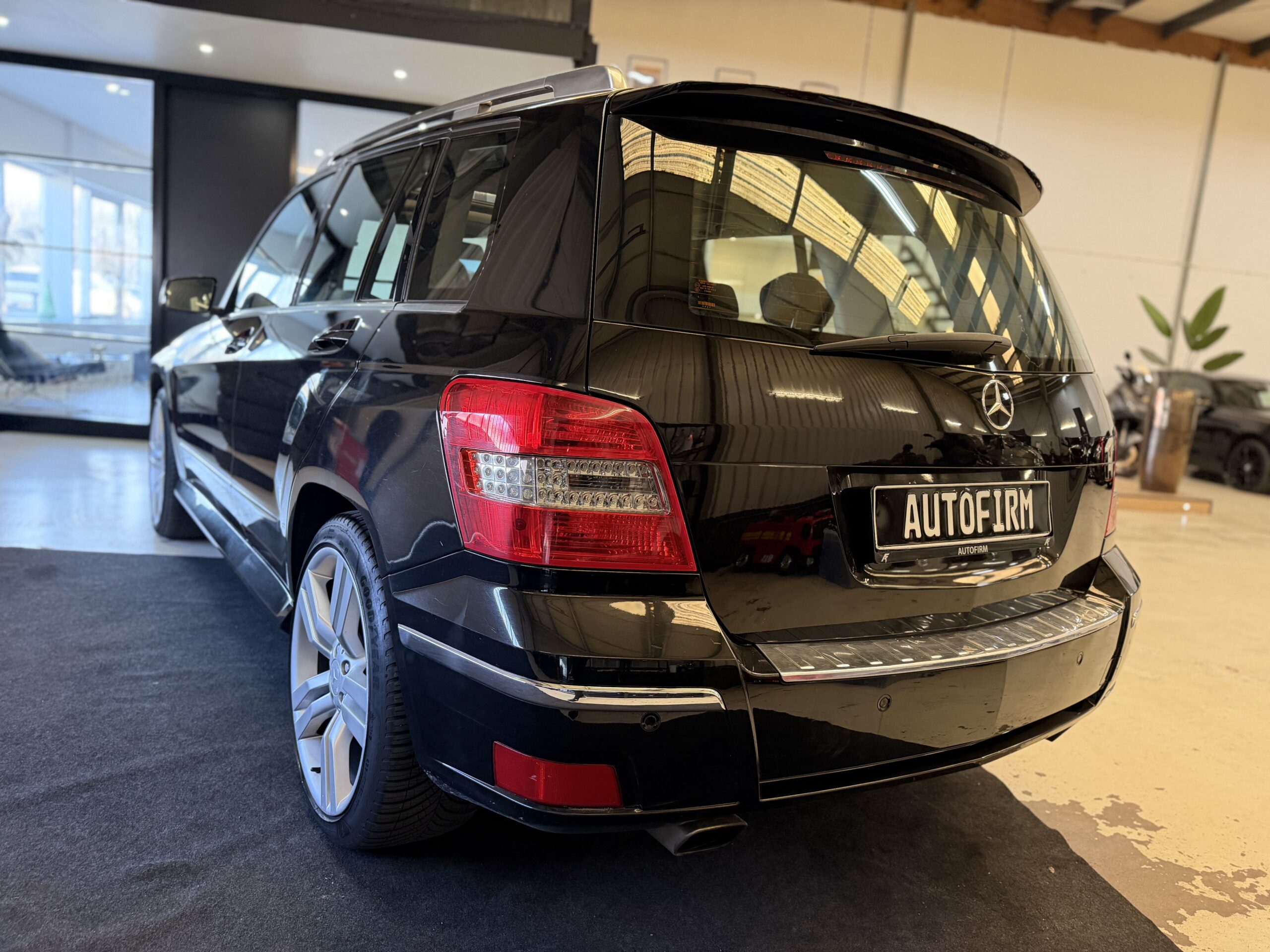 Mercedes-Benz GLK-klasse 350 4-Matic 272PK Automaat Panoramadak Navigatie Xenon Parkeersensoren VOL