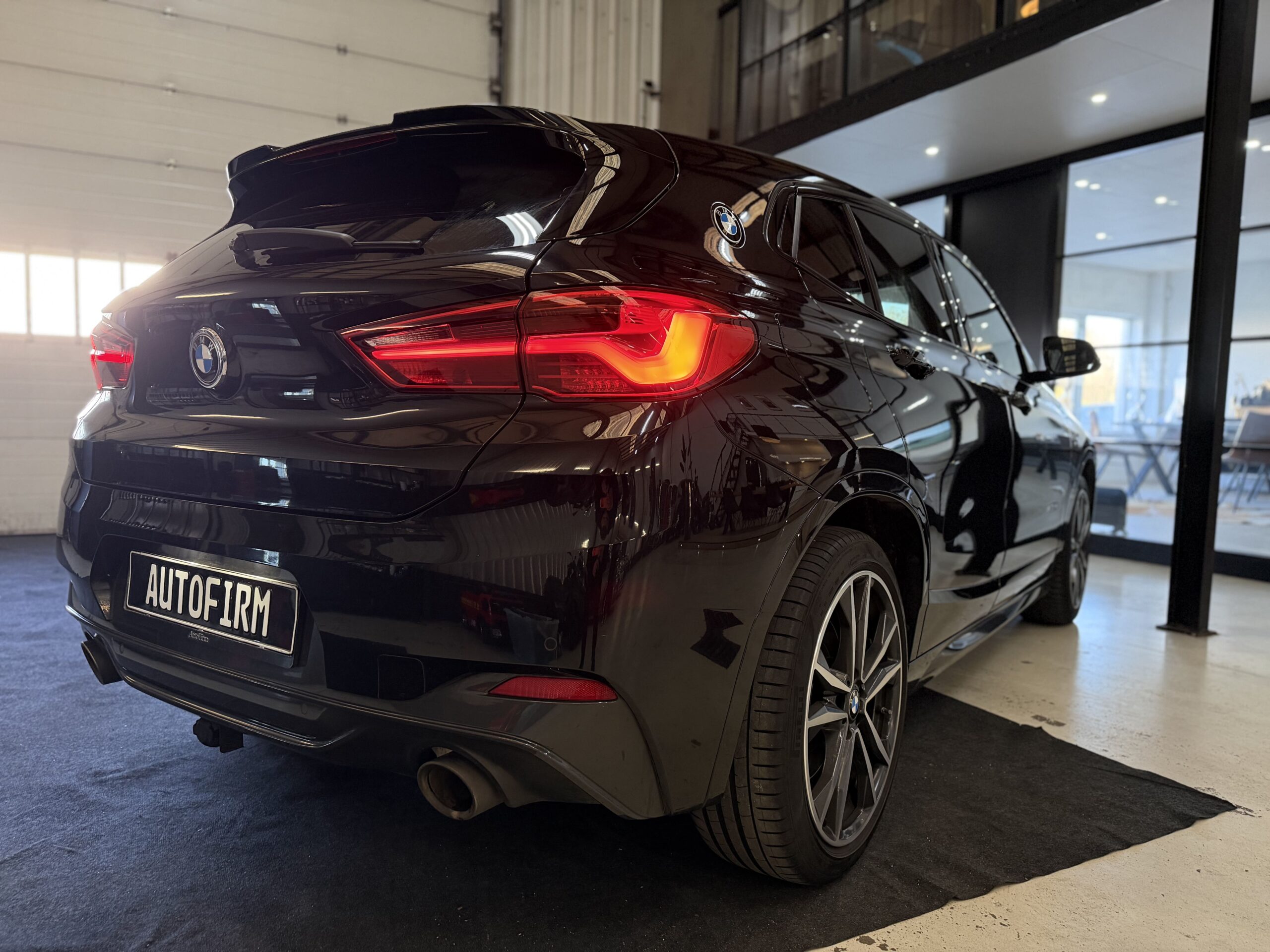 BMW X2 M35i 306 PK Steptronic automaat Navigatie Trekhaak LED verlichting VOL lederen bekleding Sport